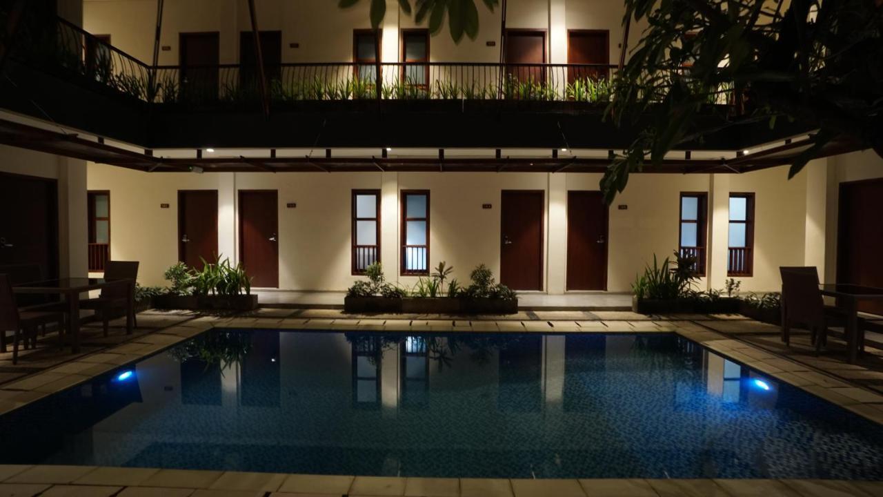 Hotel Reddoorz Near Legian Street Exteriér fotografie